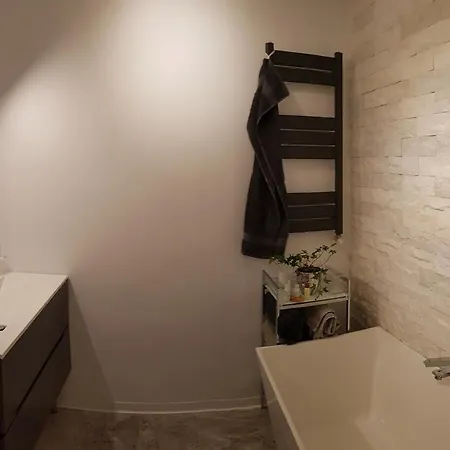 Designer * Bucureşti